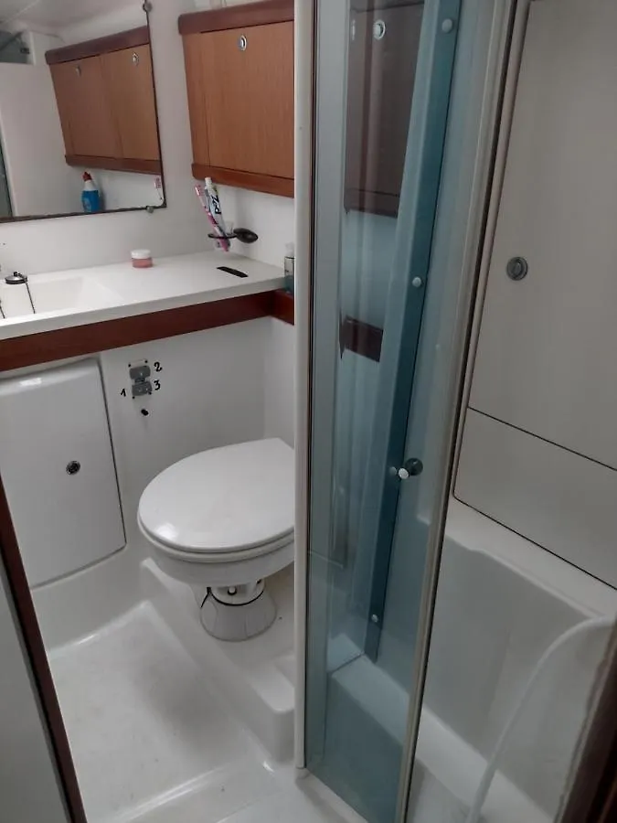 Private Room On Sailing Yacht 'Victoire' Marzamemi 0*,